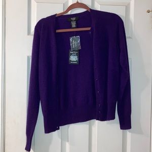 Lord & Taylor Cashmere sweater